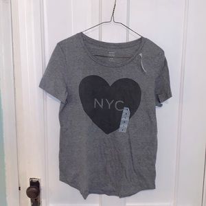 gray NYC heart t-shirt